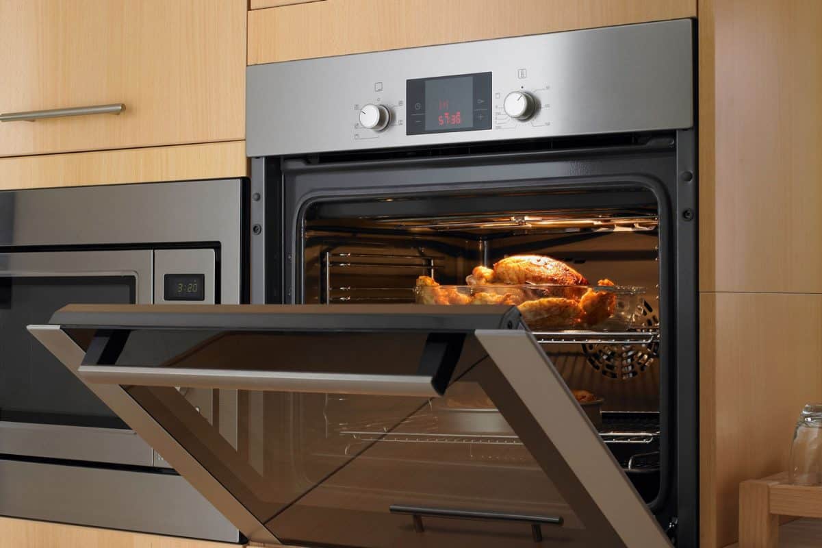 Oven door open looking at appetizing cooked turkey, Why Is My Oven Door Not Closing Properly?